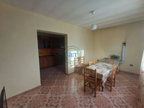 Durres, shitet shtepi 3+1+Aneks+Ballkon Kati 4, 712 m² (PLAZH)