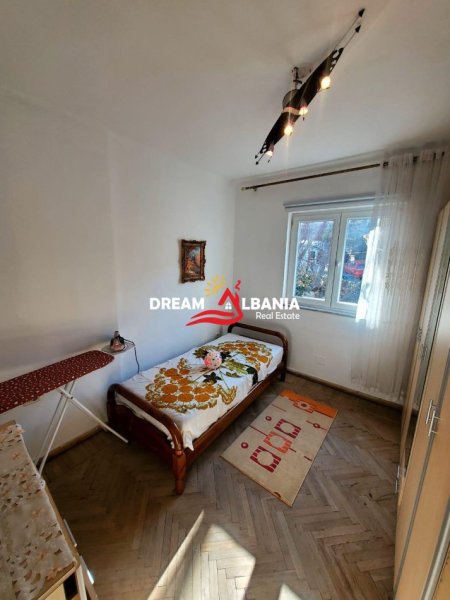 Tirane, jepet me qera apartament Kati 2, 75 m² 450 € (Ne rrugen Ferit Xhajko)