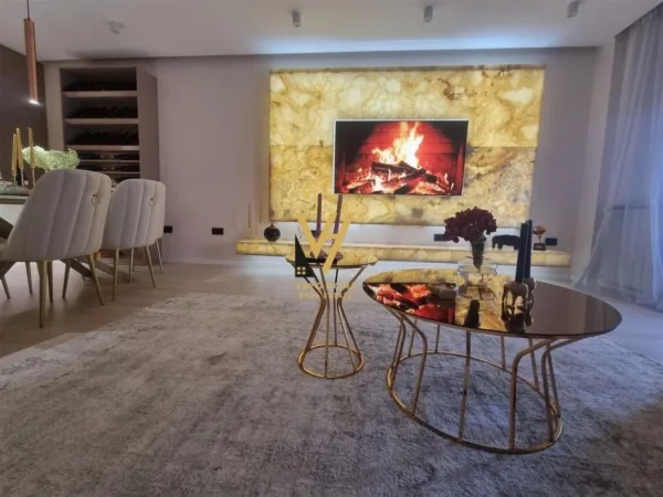 Tirane, jepet me qera apartament 2+1+Ballkon Kati 9, 120 m² 1.800 € (BLLOKU)