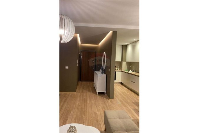 Tirane, jepet me qera apartament 2+1+Aneks , 90 m² 650 € (Brryli)