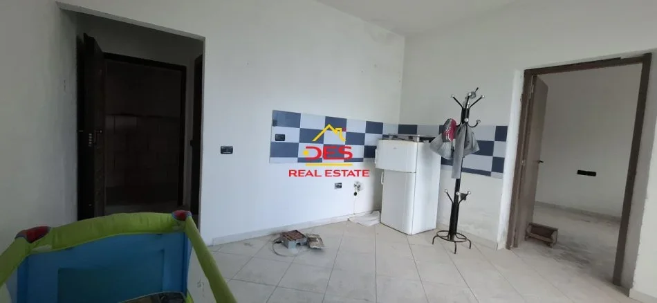 Vlore, shitet apartament 1+1+Ballkon Kati 6, 53 m² 72.000 € (Rruga Ismail Qemali)