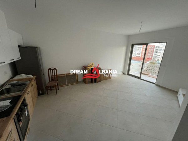 Tirane, jepet me qera apartament 1+1+Ballkon Kati 3, 500 € (Tek Fusha Aviacionit prane “Bar Kafe Agron”)