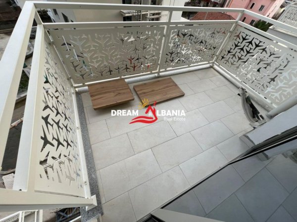 Tirane, jepet me qera apartament 1+1+Ballkon Kati 3, 500 € (Tek Fusha Aviacionit prane “Bar Kafe Agron”)