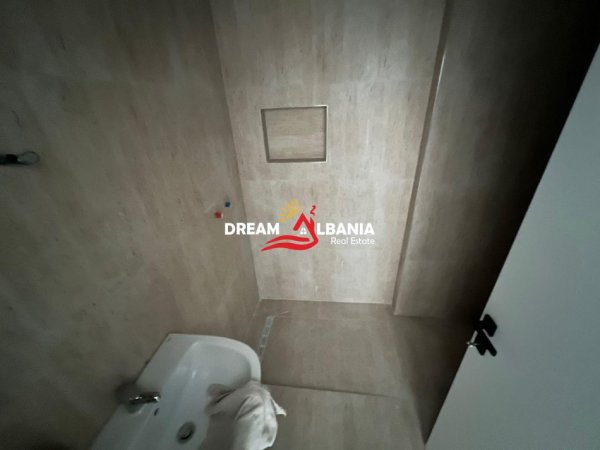 Tirane, jepet me qera apartament 1+1+Ballkon Kati 3, 500 € (Tek Fusha Aviacionit prane “Bar Kafe Agron”)