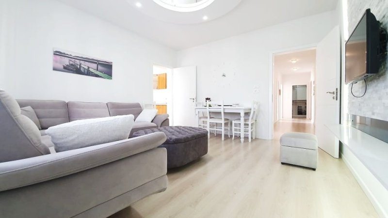 JEPET ME QERA:  2+1+Ballkon Kati 9, 100 m² 500€/MUAJ**** ( 📍 Pallati me Shigjeta)