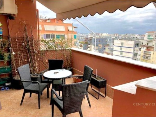 Tirane, jepet me qera apartament 2+1+Aneks+Ballkon Kati 8, 101 m² (KIKA 1)