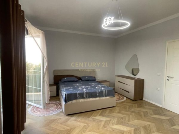Tirane, jepet me qera Vile 2 Katshe Kati 2, 500 m² 1.200 € (TEG)