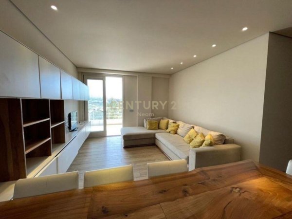 Tirane, jepet me qera apartament 2+1+Aneks+Ballkon Kati 4, 102 m² 700 € (Liqeni i Thate)
