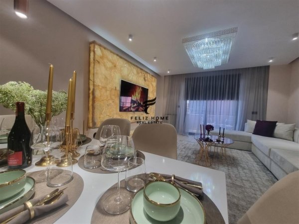 Tirane, jepet me qera apartament 2+1+Ballkon Kati 9, 120 m² 1.800 € (LIQENI ARTIFICIAL)