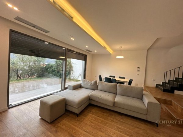 Tirane, jepet me qera Vile 2 Katshe Kati 2, 130 m² 1.400 € (Olive Grove)