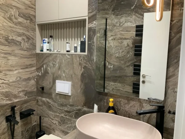 Tirane, shitet apartament 2+1+Aneks+Ballkon Kati 5, 120 m² 300.000 € (ali demi)