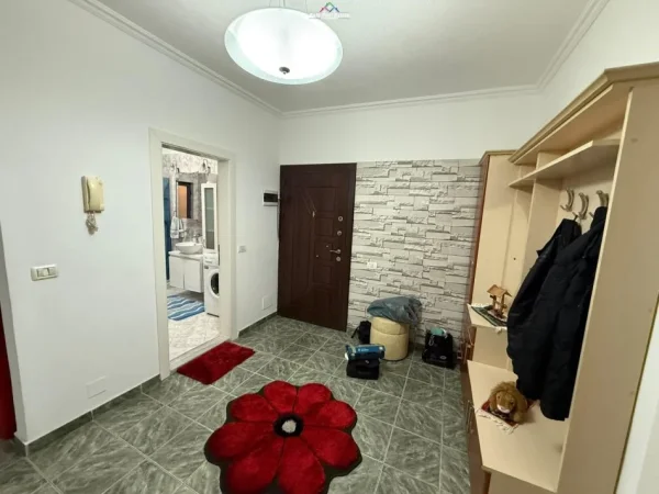 Tirane, jepet me qera apartament 2+1 Kati 11, 125 m² 700 € (21 dhjetori)