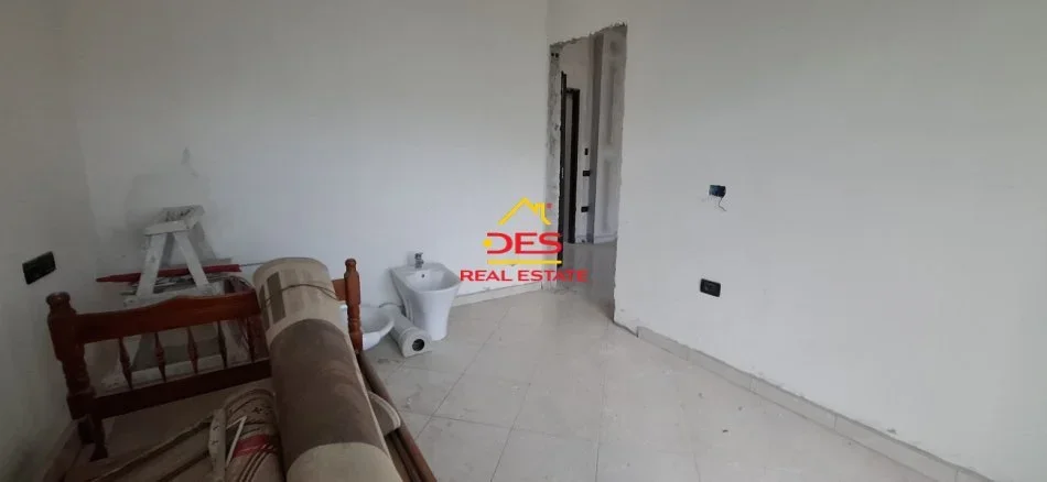 Vlore, shitet apartament 1+1+Ballkon Kati 6, 53 m² 72.000 € (Rruga Ismail Qemali)