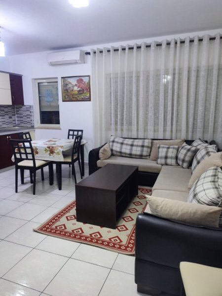 Tirane, jepet me qera apartament 2+1 Kati 6, 85 m² 550 € 