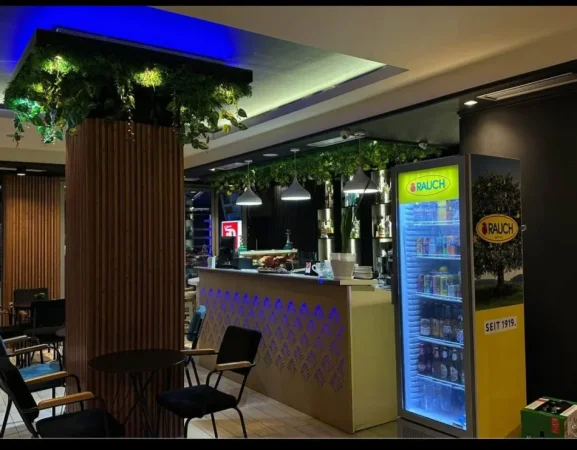 Durres, jepet me qera lokal Kati 0, 85 m² 15.000 € 