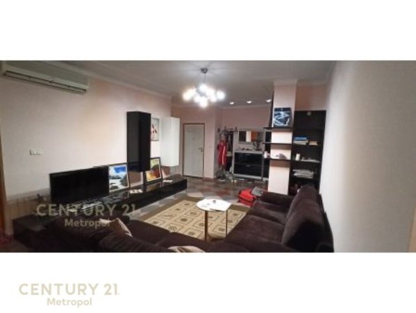 Tirane, jepet me qera apartament 2+1+Aneks+Ballkon Kati 9, 100 m² 750 € (Blloku)
