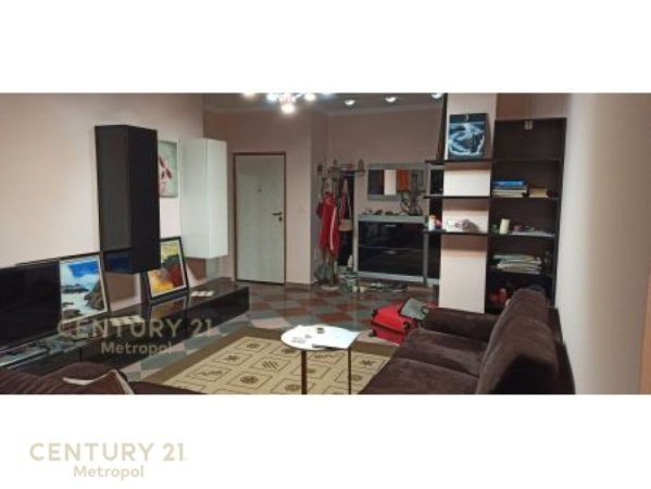 Tirane, jepet me qera apartament 2+1+Aneks+Ballkon Kati 9, 100 m² 750 € (Blloku)