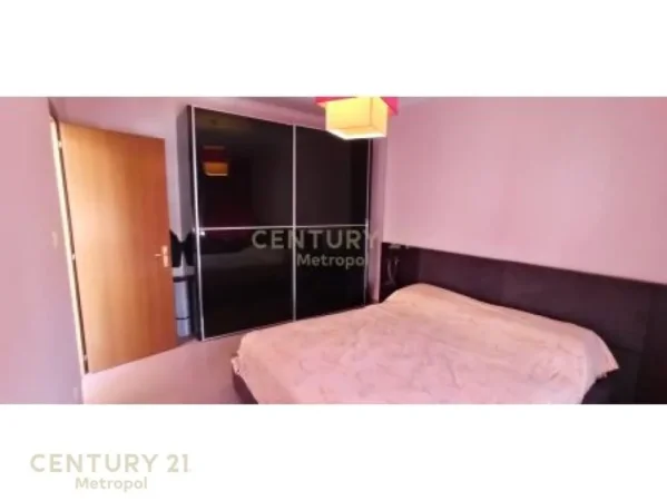 Tirane, jepet me qera apartament 2+1+Aneks+Ballkon Kati 9, 100 m² 750 € (Blloku)