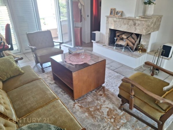 Tirane, jepet me qera Vile 2 Katshe Kati 2, 280 m² 2.000 € (Ambasada Amerikane)