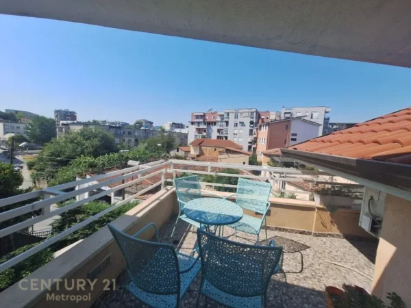 Tirane, jepet me qera Vile 2 Katshe Kati 2, 280 m² 2.000 € (Ambasada Amerikane)