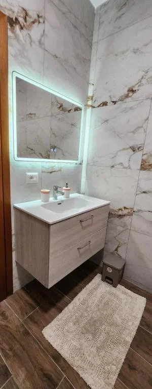 Durres, shitet apartament 2+1+Aneks+Ballkon Kati 5, 98 m² 165.000 € (Vollga)