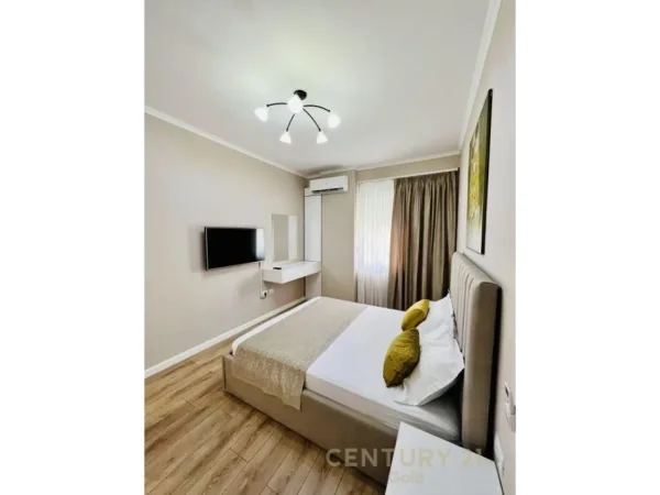 Tirane, jepet me qera apartament 1+1+Aneks+Ballkon Kati 2, 70 m² 890 € (Kompleksi Kika 2)