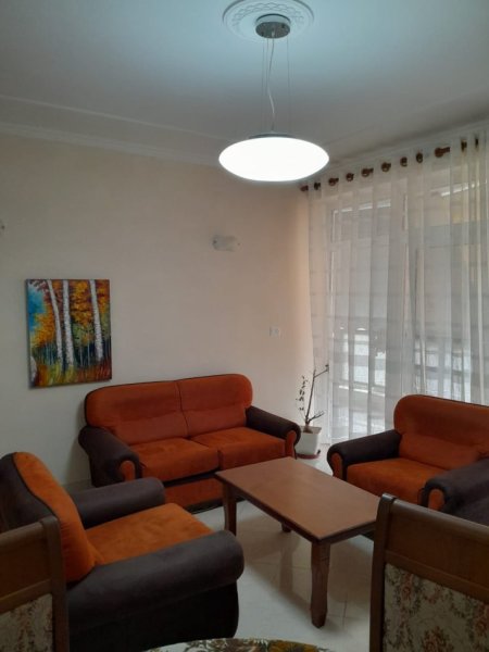 Tirane, jepet me qera apartament 2+1 Kati 5, 100 m² 550 € (qender)