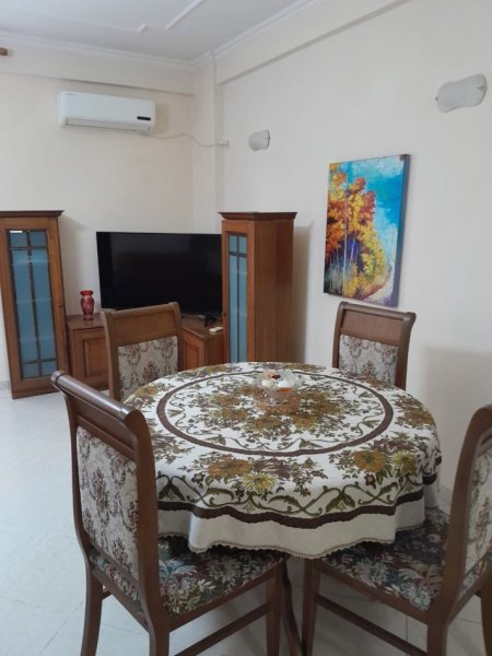 Tirane, jepet me qera apartament 2+1 Kati 5, 100 m² 550 € (qender)
