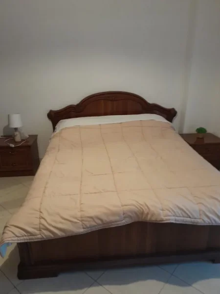 Tirane, jepet me qera apartament 2+1 Kati 5, 100 m² 550 € (qender)