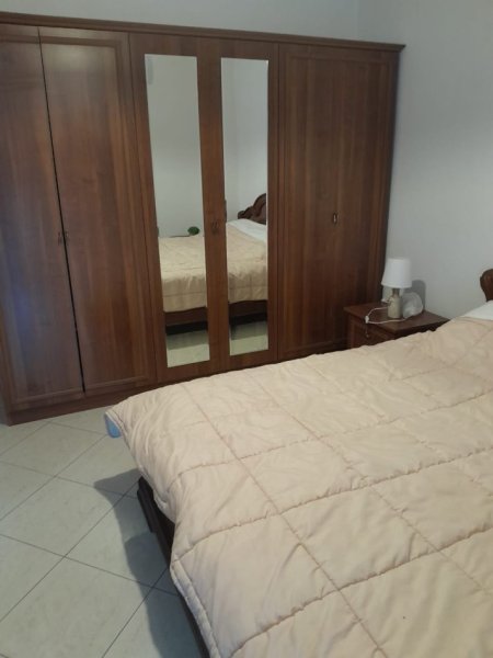 Tirane, jepet me qera apartament 2+1 Kati 5, 100 m² 550 € (qender)