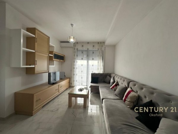 Tirane, jepet me qera apartament 2+1+Aneks+Ballkon Kati 6, 102 m² 600 € (Porcelan)