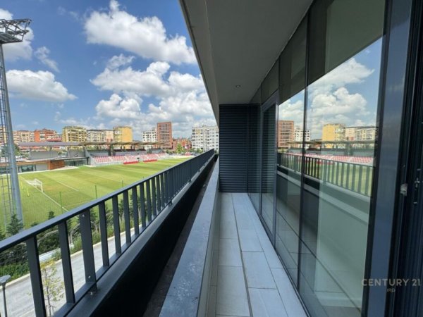 Tirane, jepet me qera apartament 2+1+Aneks+Ballkon Kati 2, 130 m² 1.500 € (Lake View)