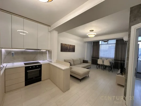 Tirane, jepet me qera apartament 1+1+Aneks+Ballkon Kati 5, 44 m² 700 € (Bllok)
