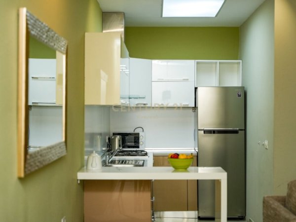Tirane, jepet me qera apartament 2+1+Aneks+Ballkon Kati 10, 113 m² 1.500 € (RTSH)