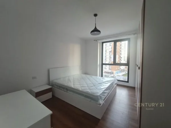 Tirane, jepet me qera apartament 2+1+Aneks+Ballkon Kati 4, 81 m² (Turdiu)