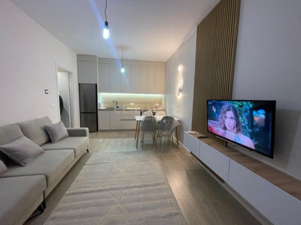 Tirane, jepet me qera apartament 1+1+Aneks+Ballkon Kati 9, 73 m² 600 € (Bulevardi i Ri)