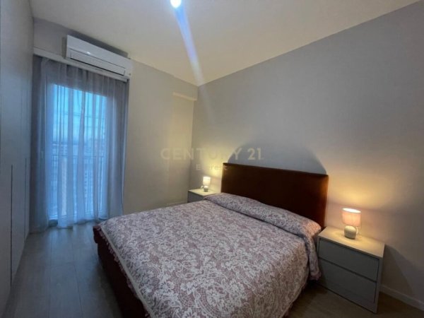 Tirane, jepet me qera apartament 1+1+Aneks+Ballkon Kati 9, 73 m² 600 € (Bulevardi i Ri)