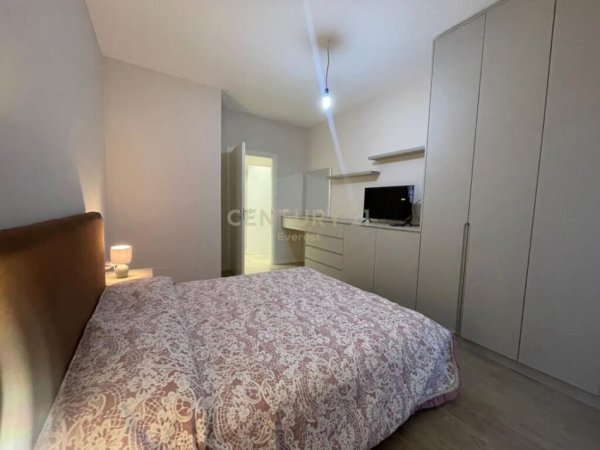Tirane, jepet me qera apartament 1+1+Aneks+Ballkon Kati 9, 73 m² 600 € (Bulevardi i Ri)