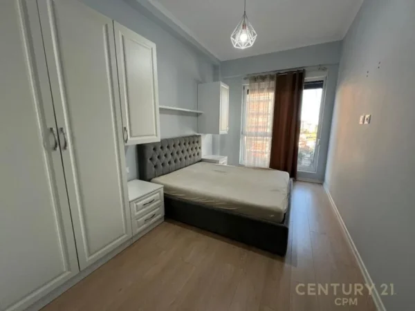 Tirane, jepet me qera apartament 1+1+Aneks+Ballkon Kati 5, 59 m² 550 € (Magnet)