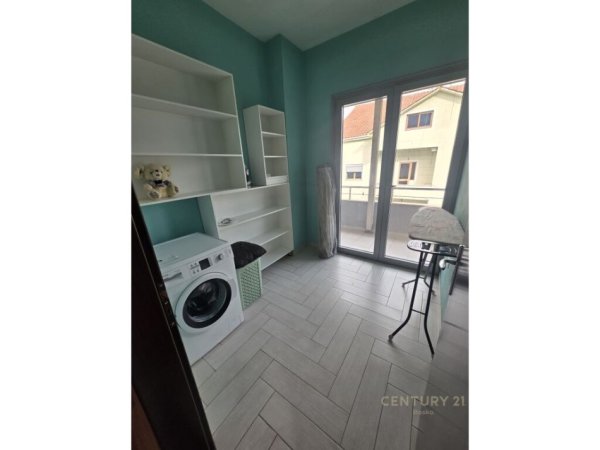 Tirane, jepet me qera Vile 3 Katshe Kati 2, 260 m² 1.400 € (Jordan Misja)