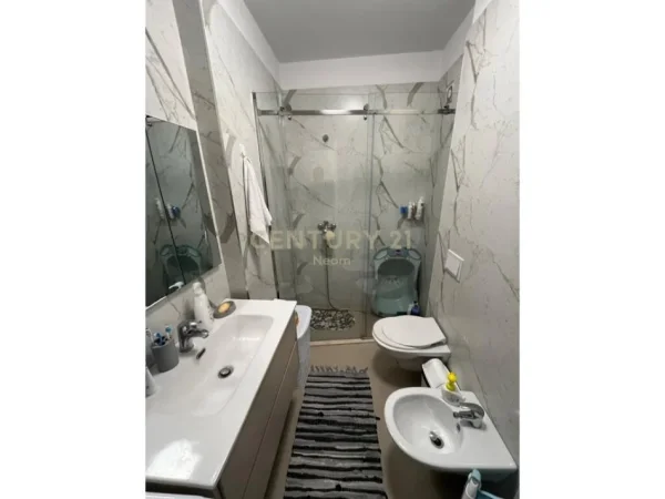 Tirane, shitet apartament 2+1 Kati 8, 115 m² 180.000 € (Ish Fusha Aviacionit)
