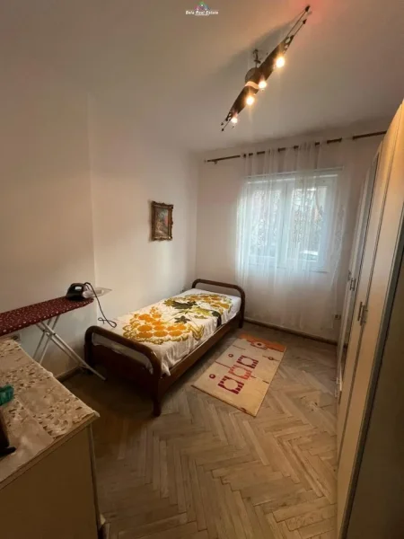 Tirane, jepet me qera apartament 2+1 Kati 2, 80 m² 500 € (ishrestorant durresi)