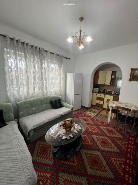 Tirane, jepet me qera apartament 2+1 Kati 2, 80 m² 500 € (ishrestorant durresi)