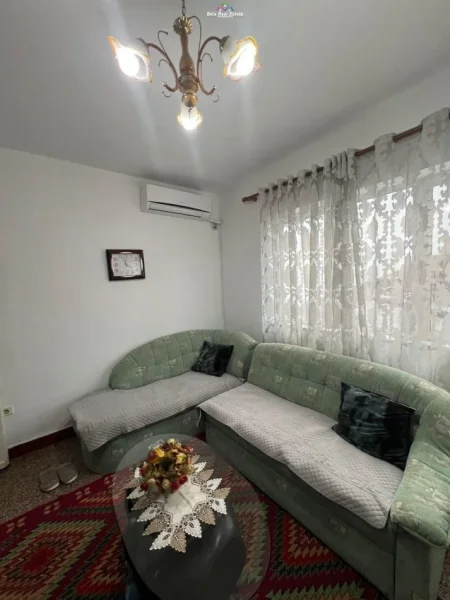 Tirane, jepet me qera apartament 2+1 Kati 2, 80 m² 500 € (ishrestorant durresi)