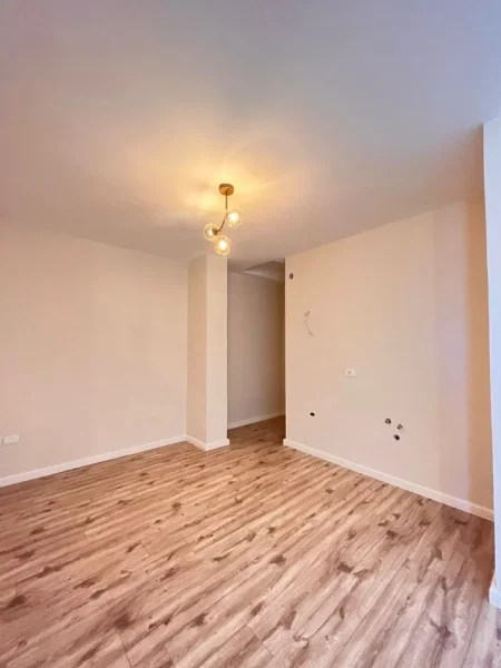 Durres, shitet apartament 1+1+Aneks+Ballkon Kati 4, 70 m² 75.000 € (Plazh)