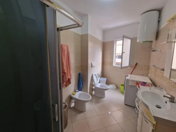 Tirane, shes apartament 2+1+Aneks+Ballkon Kati 2, 104 m² 147.000 € (Prane Kodres se Diellit te Eleonora)