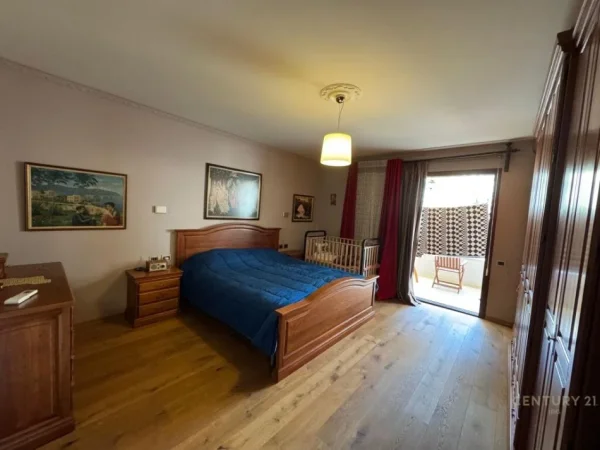 Tirane, shes apartament 2+1+Aneks+Ballkon Kati 5, 150 m² 500.000 € (Blloku)