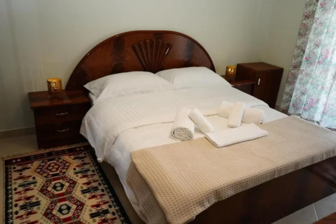 Tirane, jepet me qera apartament 2+1 Kati 5, 120 m² 780 € (Selvia)