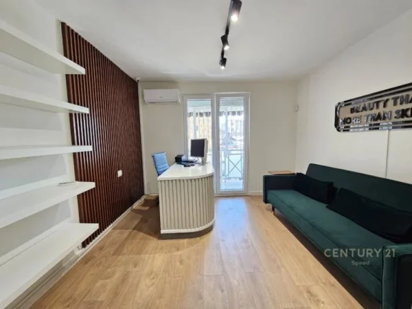 Tirane, shes apartament 2+1+Aneks+Ballkon Kati 3, 83 m² 220.000 € (Blloku)