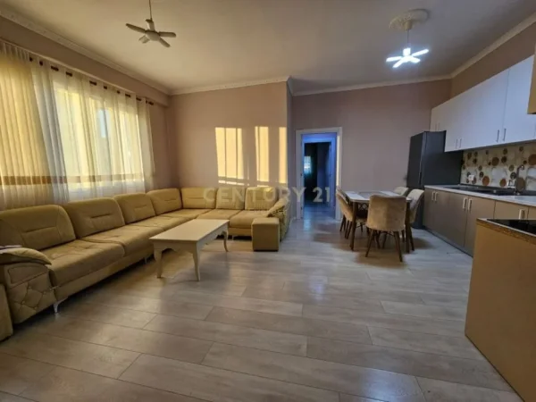 Tirane, shes apartament 2+1+Aneks+Ballkon Kati 2, 104 m² 190.000 € (Kinostudio)